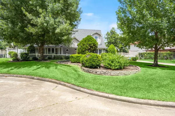 13106 Lookout Mountain CT, Houston, TX 77069