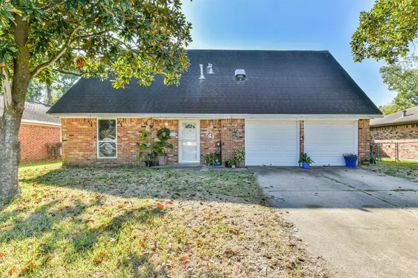 741 Rutgers LN, Deer Park, TX 77536