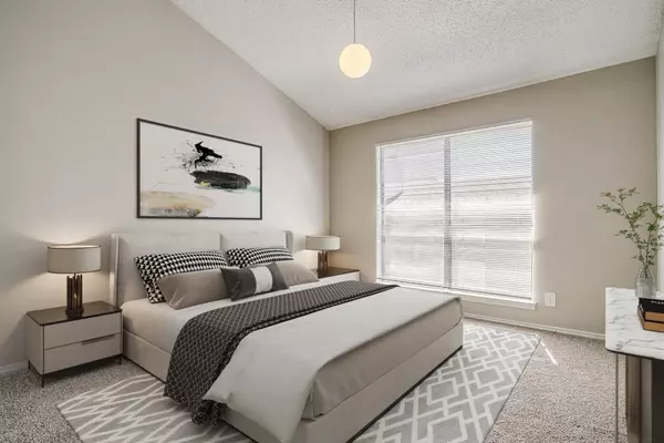 Lancaster, TX 75146,1000 River Bend DR #B2-0162