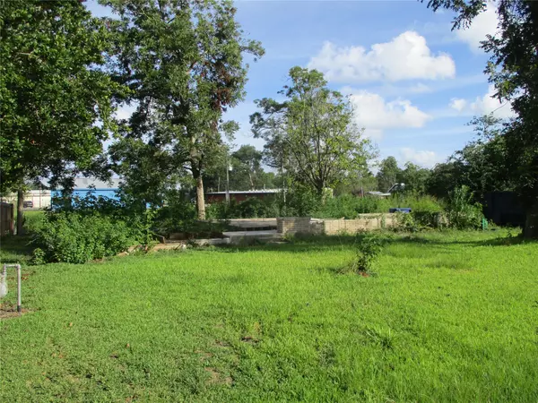 Sweeny, TX 77480,104 Cornelia ST