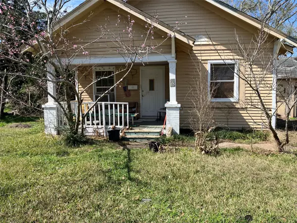 515 Ave E, El Campo, TX 77437