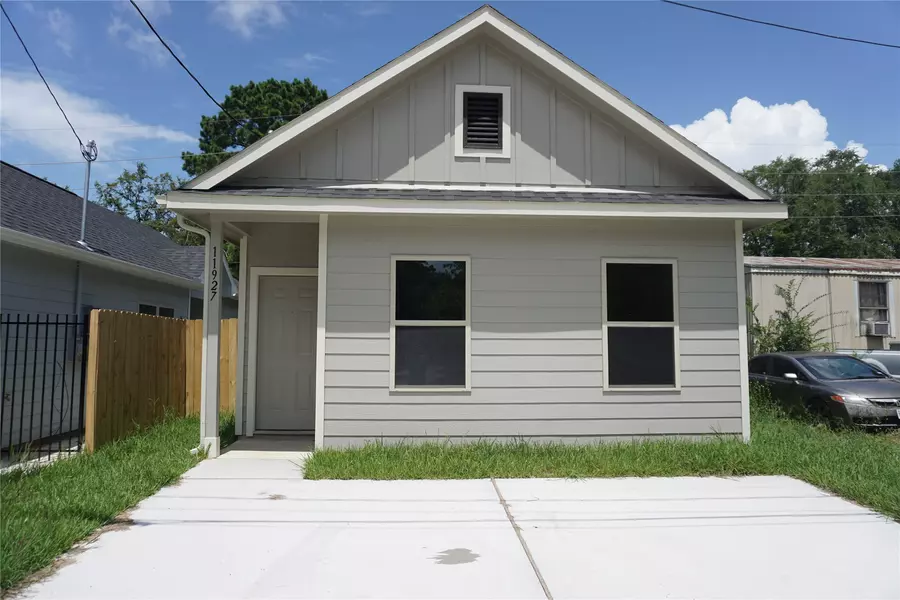 11927 NELWOOD, Willis, TX 77318