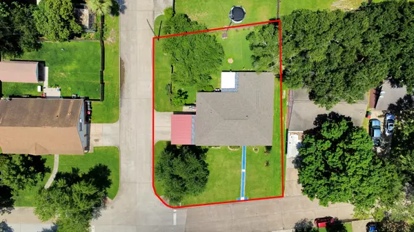 Baytown, TX 77521,310 Harold LN
