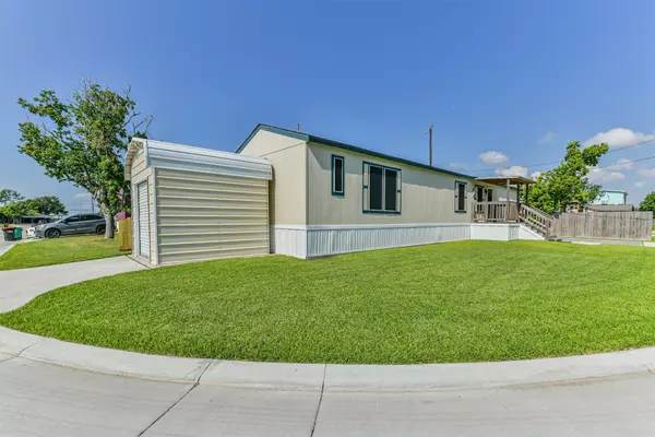 Baytown, TX 77523,122 Egret Canal S