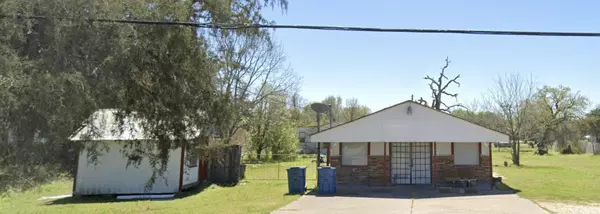 610 Spur 515, Navasota, TX 77868