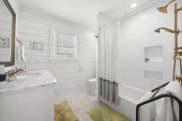 Jamaica Beach, TX 77554,16614 Bahama WAY