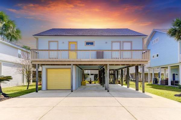 13719 Mutiny LN, Galveston, TX 77554