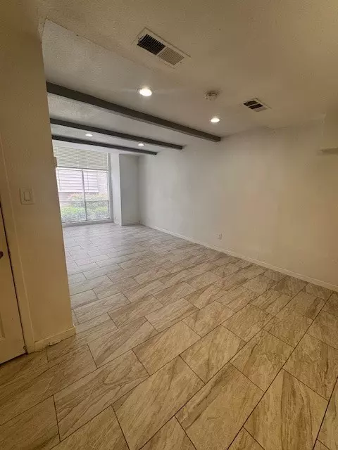 Houston, TX 77096,5929 Queensloch DR #110