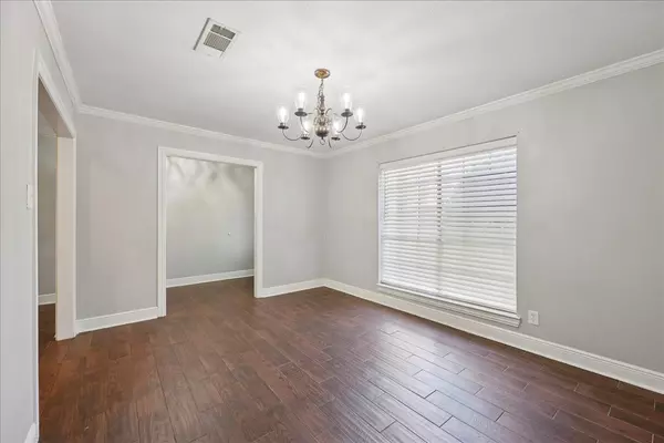 Orange, TX 77632,2207 Spring Oak