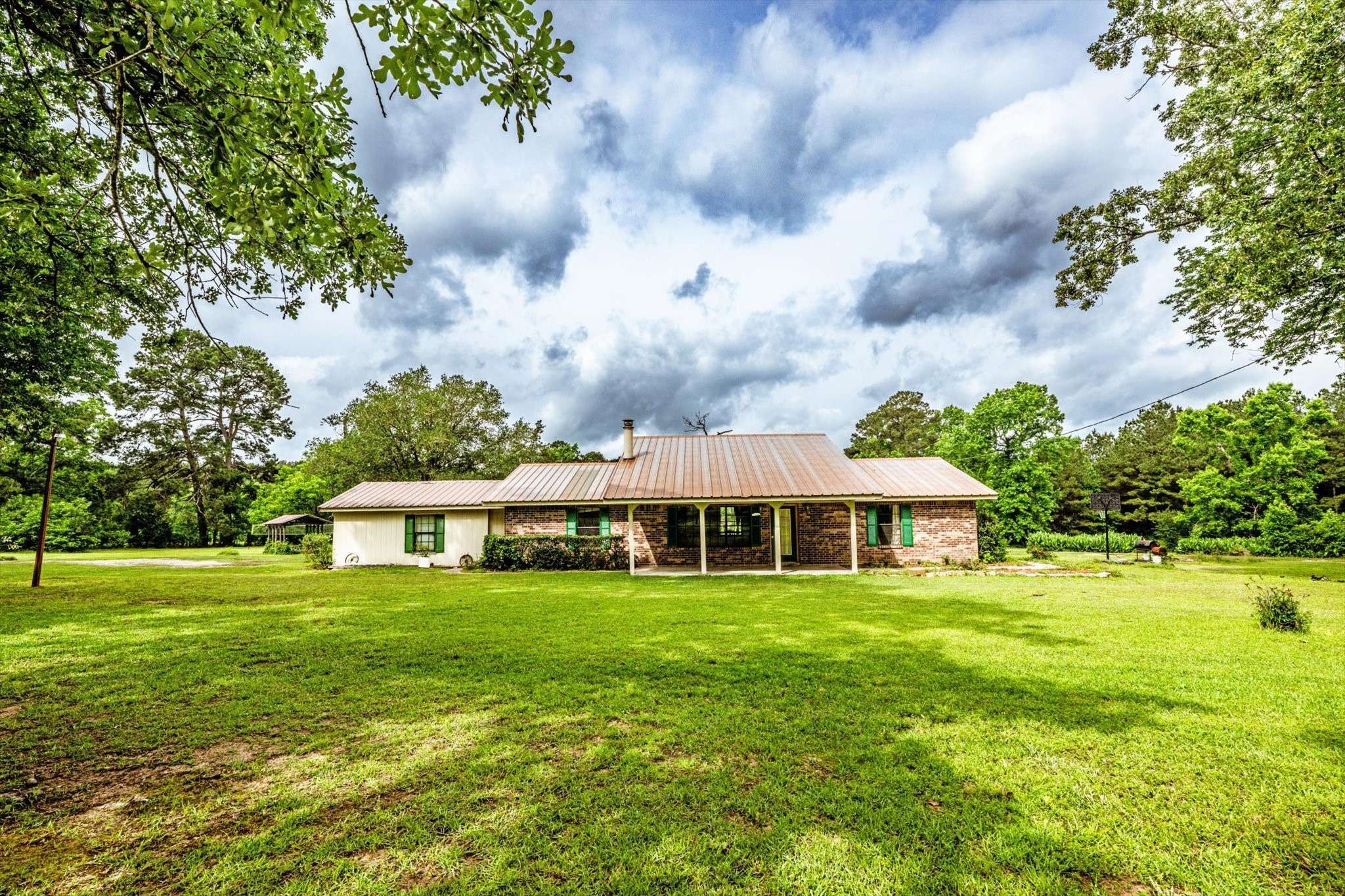 151 Parker RD, New Waverly, TX 77358