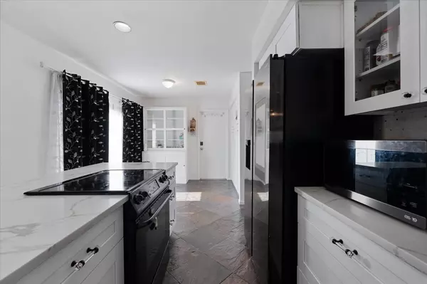 Houston, TX 77077,11854 Briar Forest DR