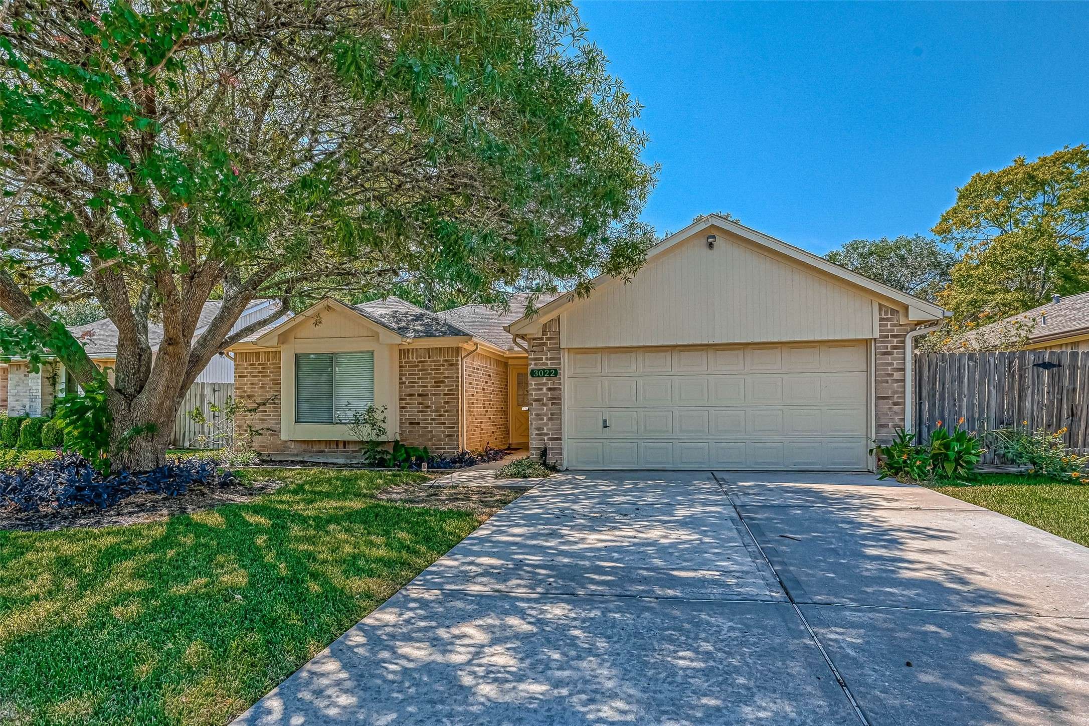 3022 Whetrock LN, Sugar Land, TX 77479