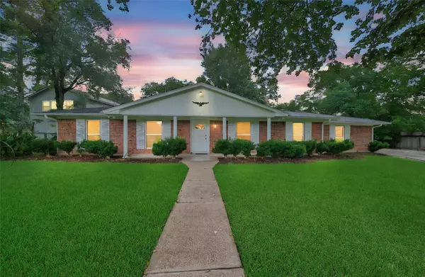 34514 Michelle DR, Pinehurst, TX 77362