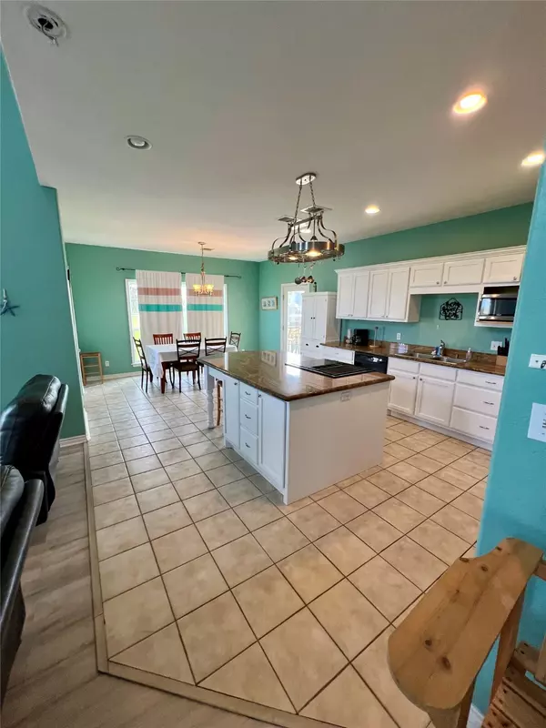 Crystal Beach, TX 77650,3241 Castle DR