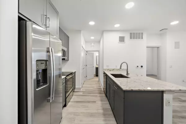 650 Sgt Ed Holcomb Blvd N #1B7210, Conroe, TX 77304