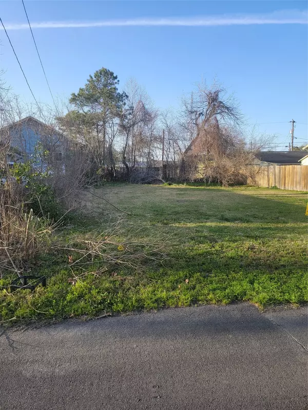 Baytown, TX 77520,504 Miriam ST