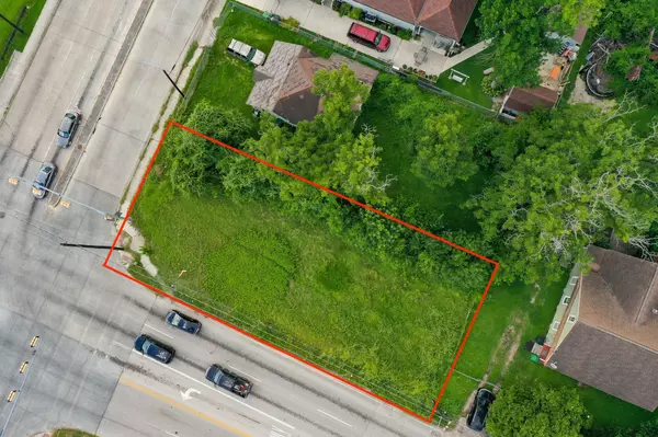 Houston, TX 77016,7631 Hirsch RD