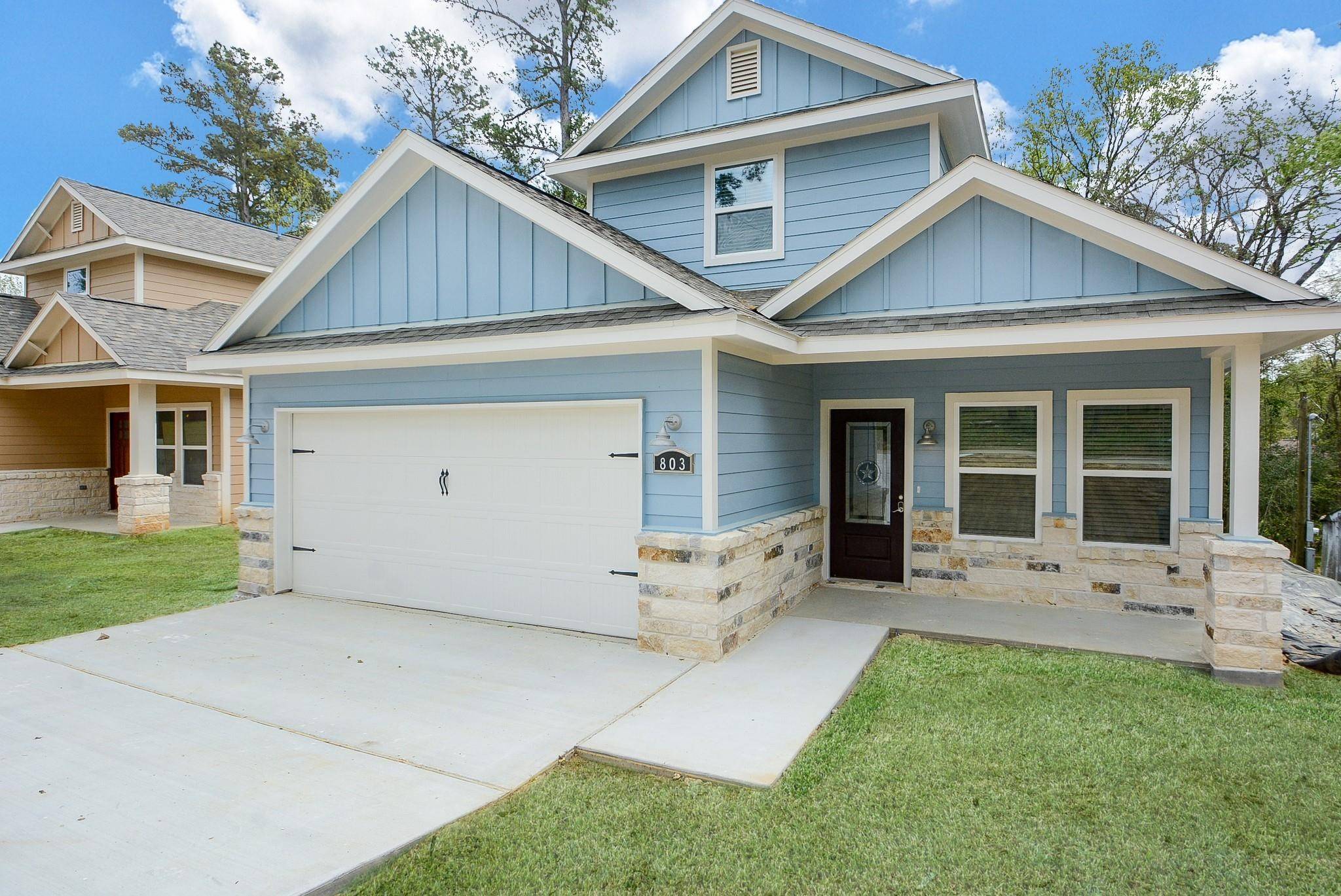 803 Cherokee DR, Conroe, TX 77316