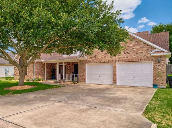 3811 Candlewood CIR,  Needville,  TX 77461
