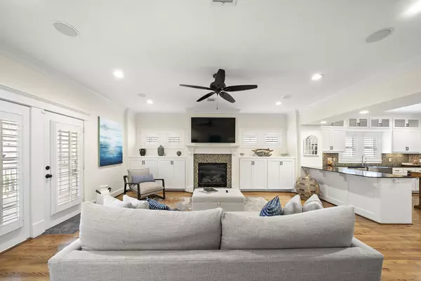 Houston, TX 77008,344 W 22nd ST