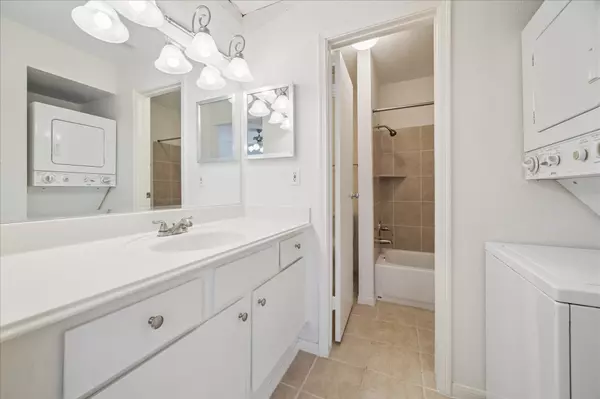 Houston, TX 77057,2125 Augusta DR #74