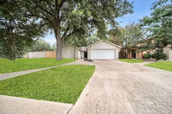 7003 Zapata DR, Houston, TX 77083