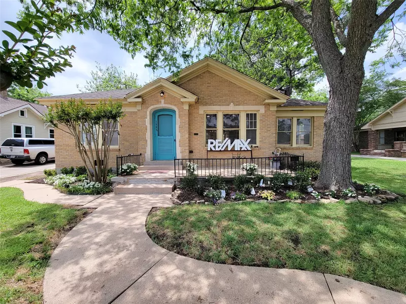 1502 S Market ST, Brenham, TX 77833