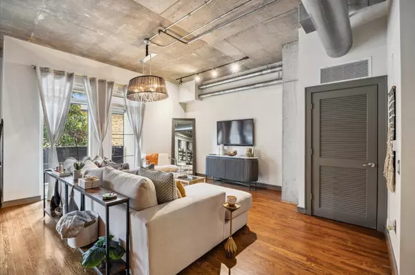 Houston, TX 77057,1616 Fountain View DR #209