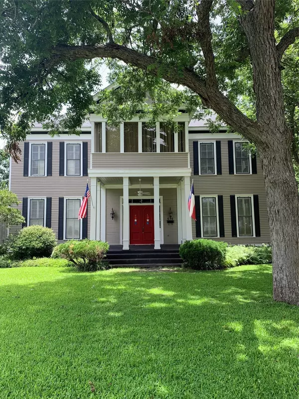 636 S Franklin, La Grange, TX 78945