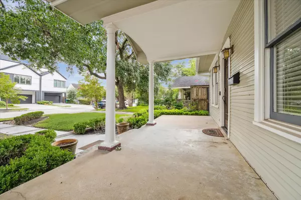 Houston, TX 77006,1014 Peden ST