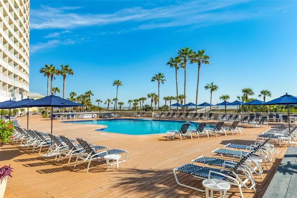 Galveston, TX 77550,1401 E Beach DR #204