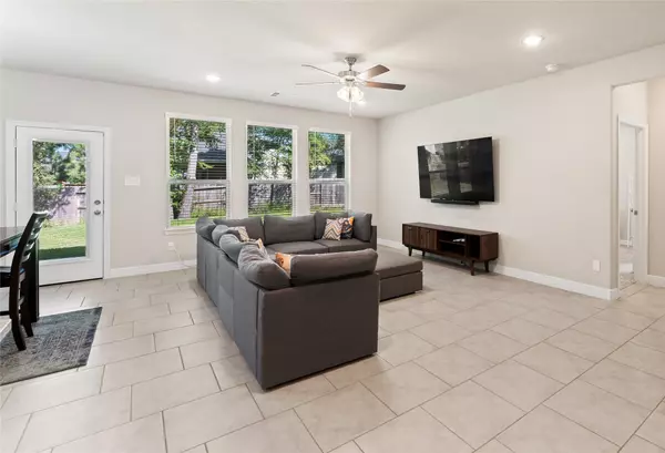 Willis, TX 77318,136 Buttonwood CT