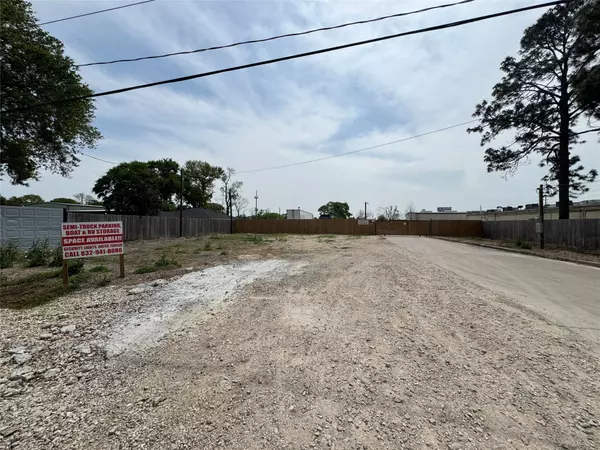 Houston, TX 77070,10927 Woodedge DR