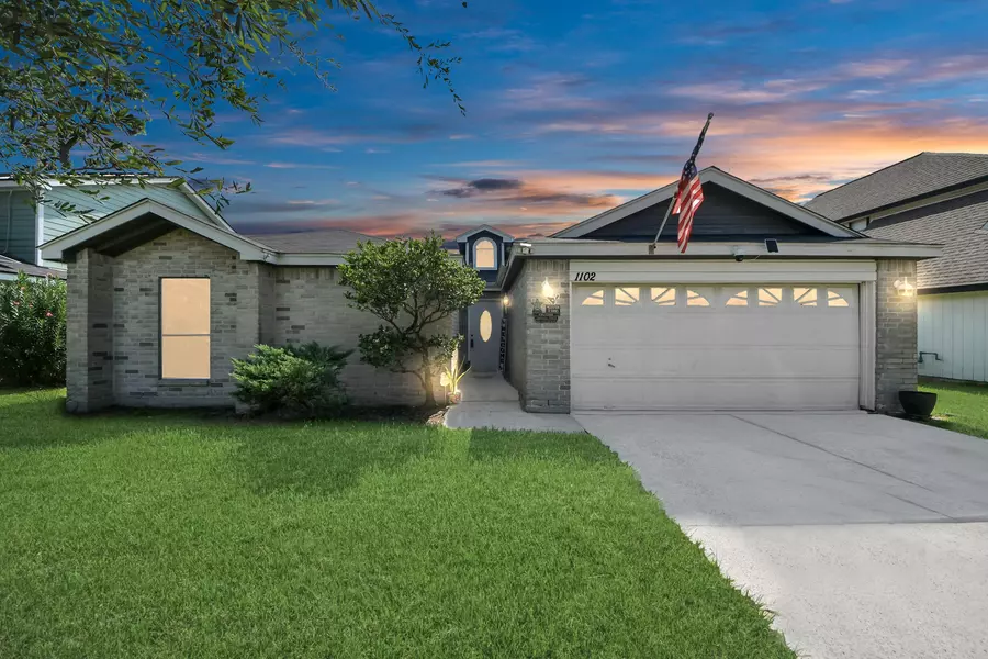 1102 Heathfield DR, Channelview, TX 77530