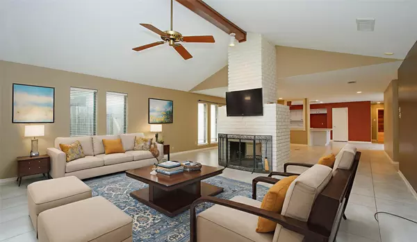 7750 Green Lawn DR, Houston, TX 77088