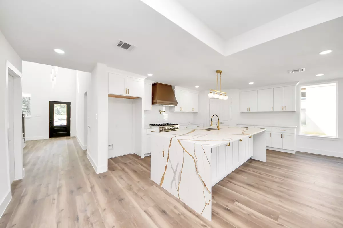 Montgomery, TX 77356,22 Presidio