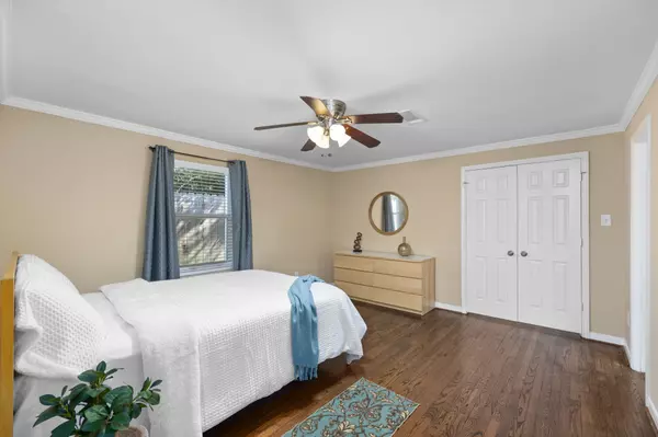 Houston, TX 77092,6321 Jim ST