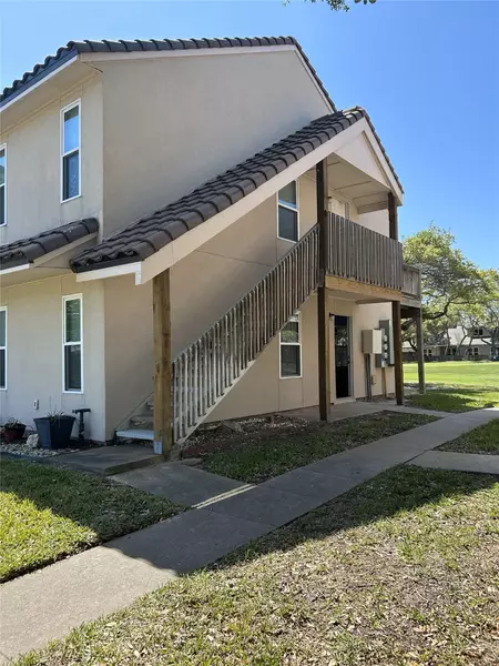 221 Marion DR #107C, Rockport, TX 78382