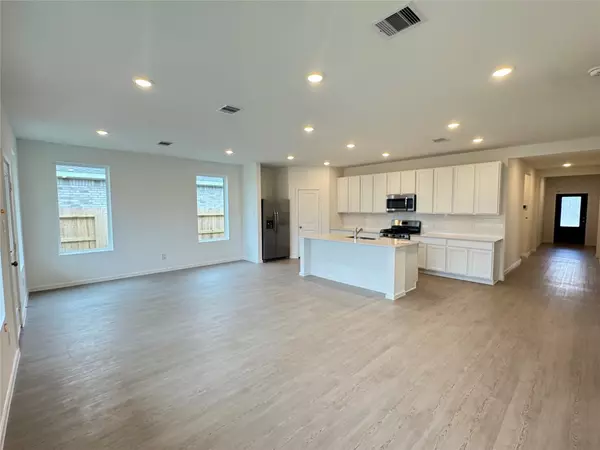 2433 Rooke RD, Bryan, TX 77807