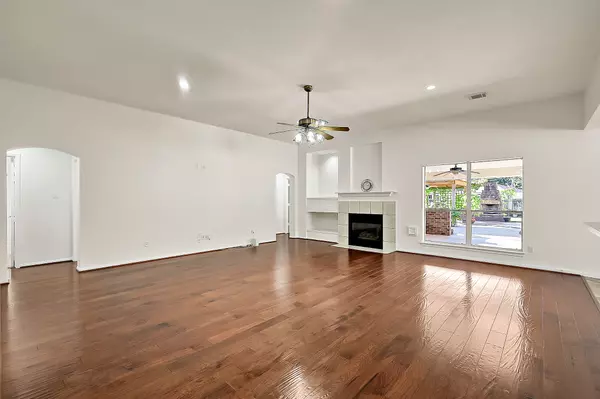 Spring, TX 77386,26107 Maplewood DR