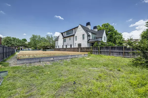 Southside Place, TX 77005,3717 Carlon ST