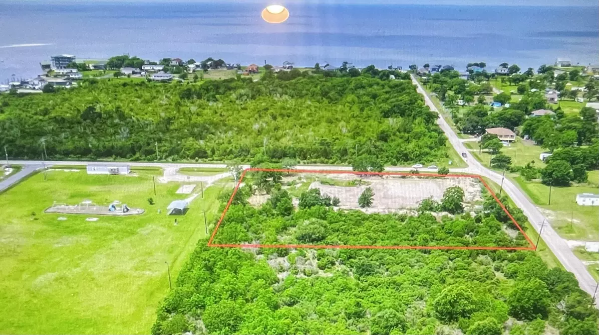 Oak Island, TX 77514,0000 W Bayshore