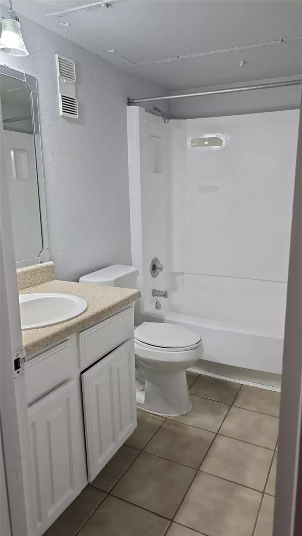 Houston, TX 77017,4747 Allendale RD #25