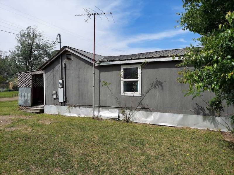 108 E Mcgee RD, New Boston, TX 75570