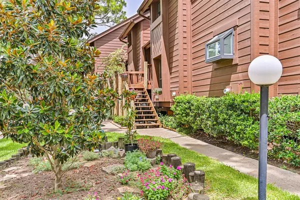 League City, TX 77573,2114 Crows Nest DR