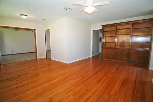 Wharton, TX 77488,401 Tennie AVE