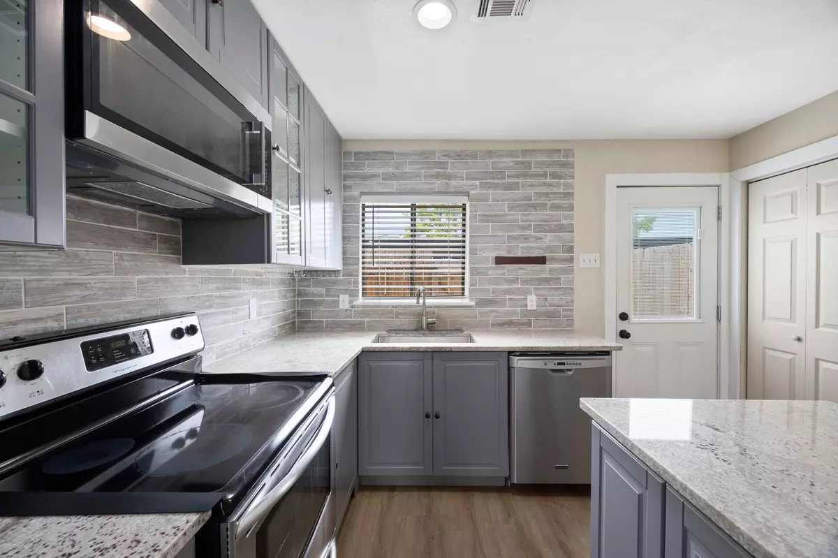 Houston, TX 77036,9901 Sharpcrest ST #F3