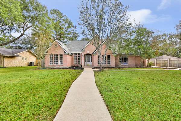 6008 Lakeside DR, Liberty, TX 77575