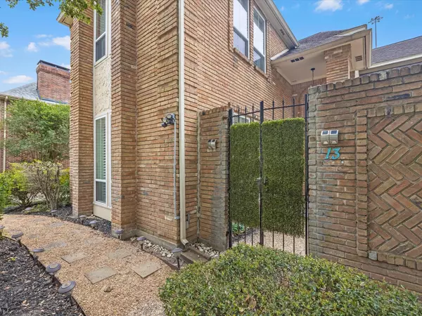 Houston, TX 77055,13 Hickory Shadows DR