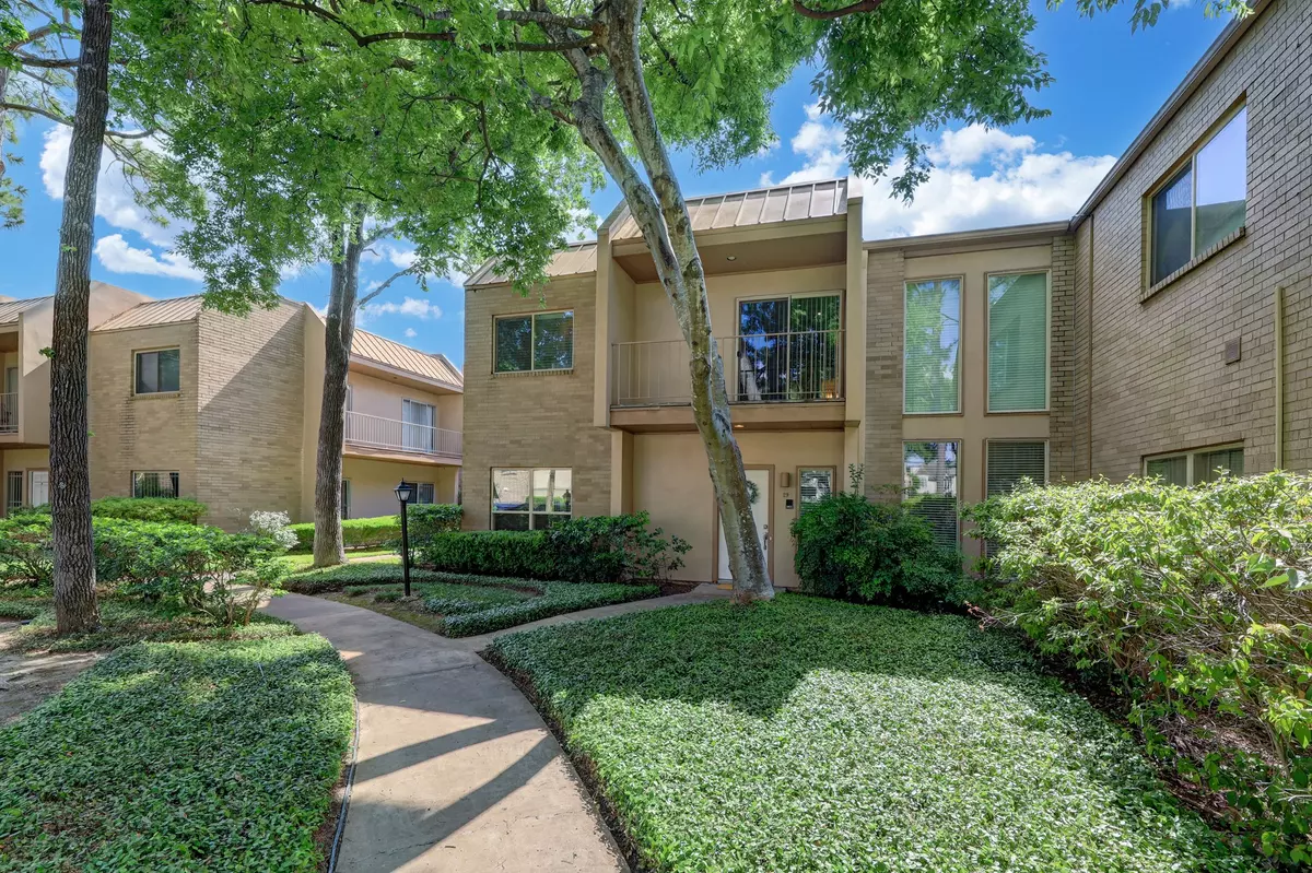 Houston, TX 77057,1115 Augusta DR #29